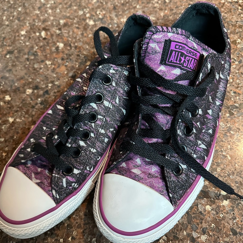 Converse - Picture 2 of 7